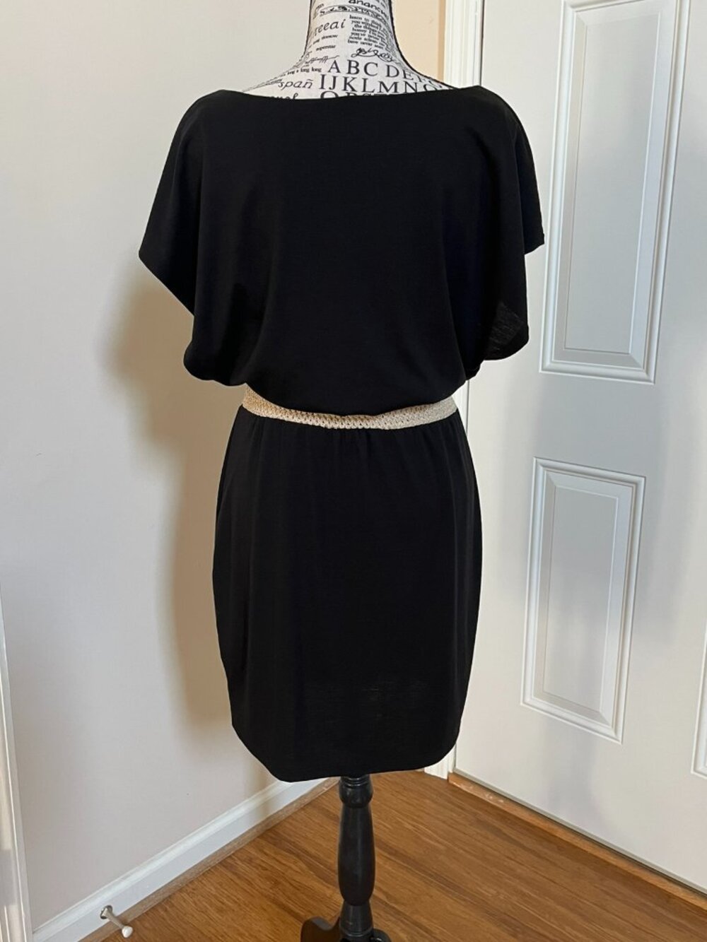 Black Short-Sleeve Blouson Dress w/ Textured Waistband, Size S - Picture 3 of 11